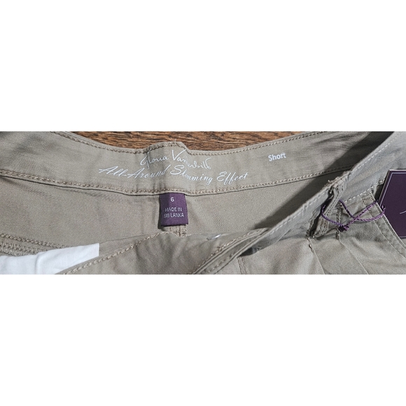 Gloria Vanderbilt Khaki Shorts, Slimming Effect, 6, NWT ✔️ - Picture 4 of 6